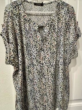 Cure Multi-Color Short Sleeve Leopard-Print Blouse
